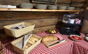 Gazdovsky Dvor S Mini Wellness Bešeňová